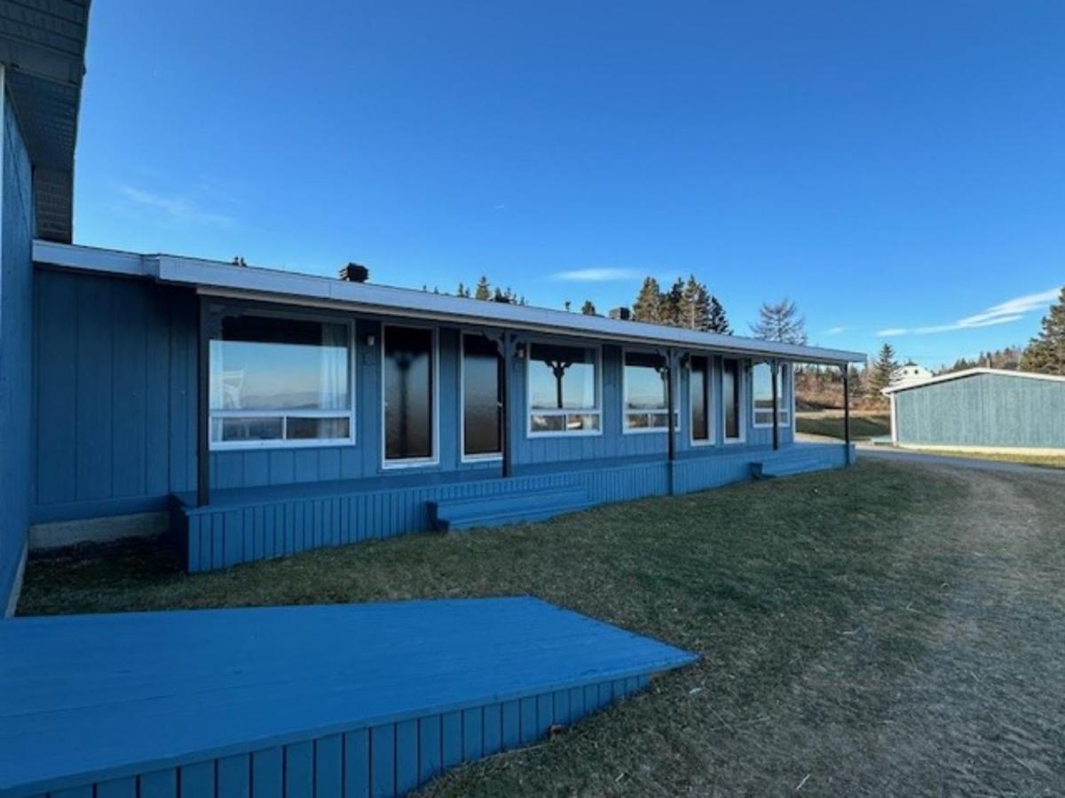 Hebergement Fort Prevel Saint Georges De Malbaie Exterior photo