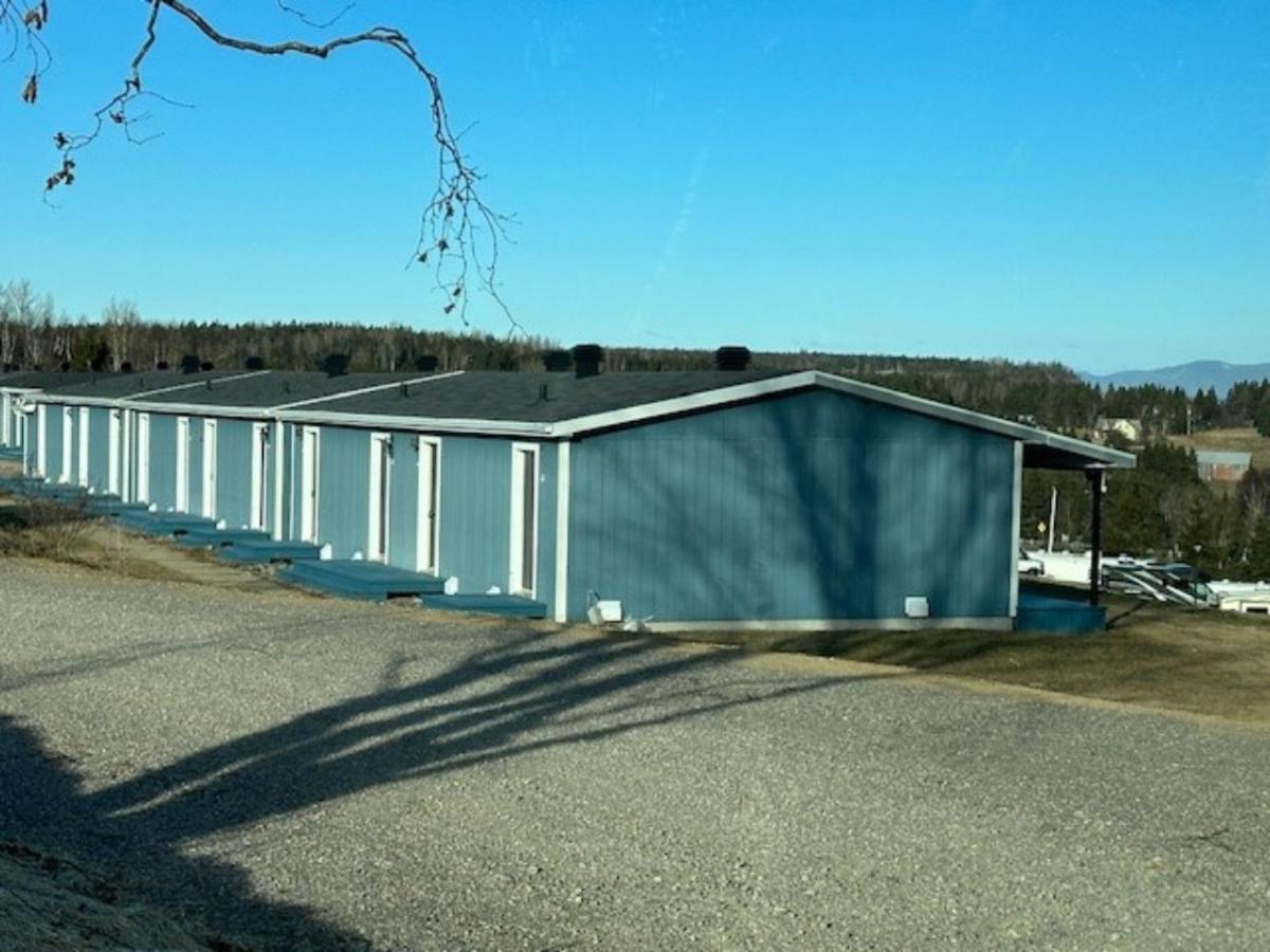 Hebergement Fort Prevel Saint Georges De Malbaie Exterior photo
