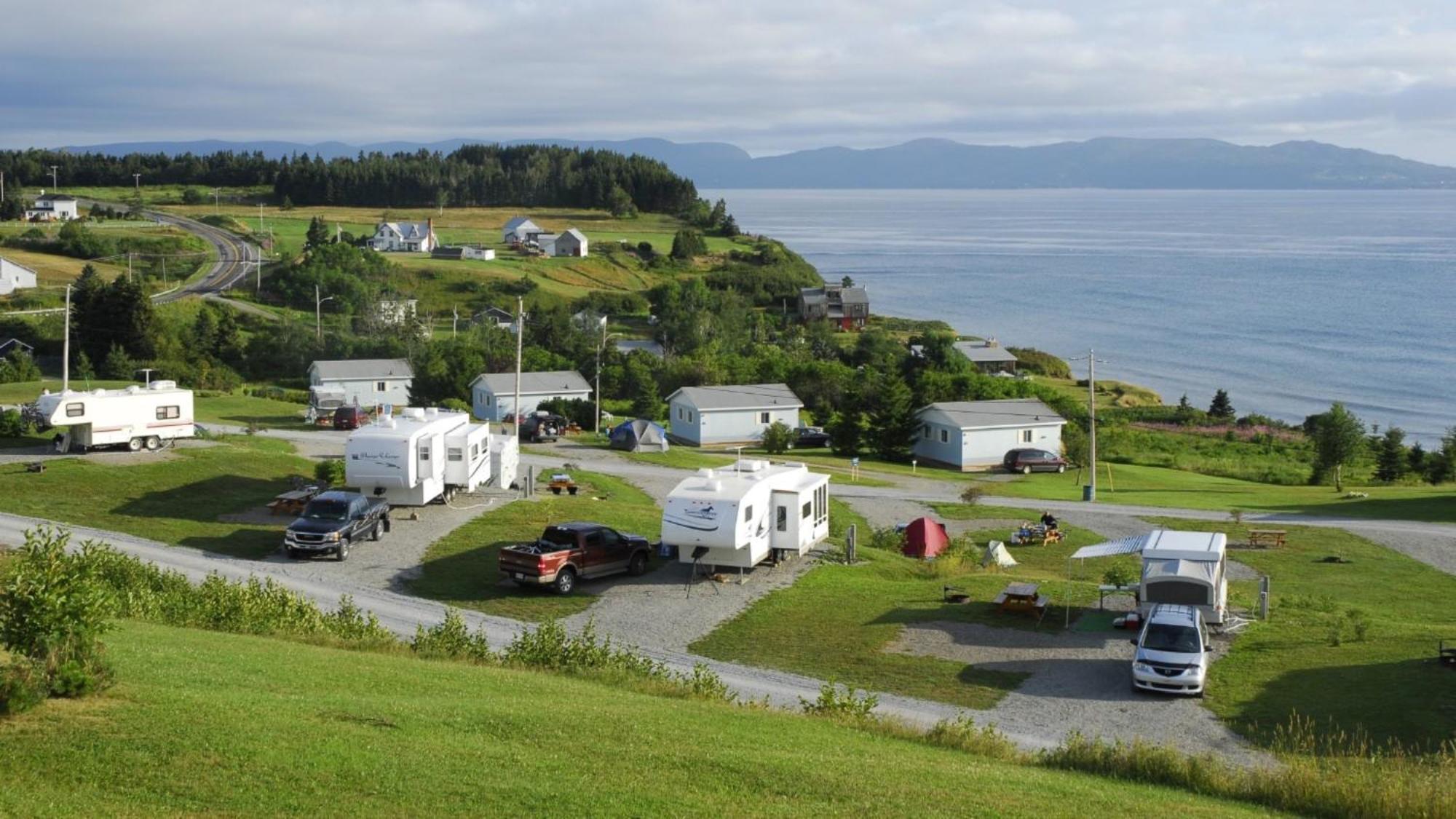 Hebergement Fort Prevel Saint Georges De Malbaie Exterior photo