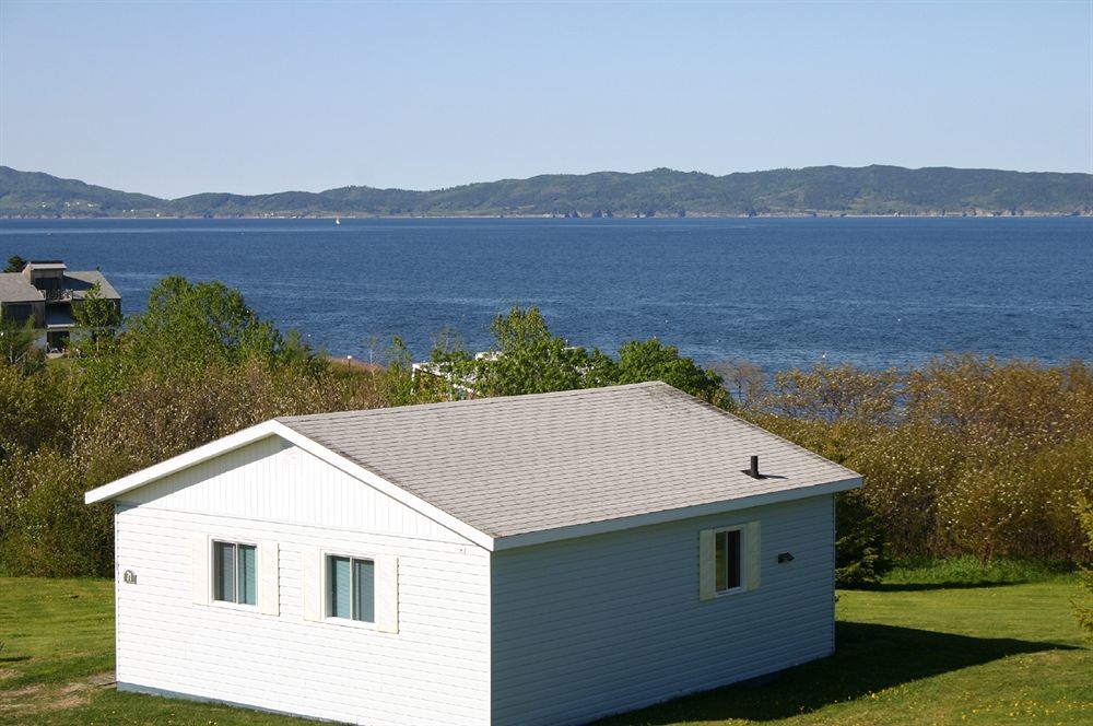 Hebergement Fort Prevel Saint Georges De Malbaie Exterior photo