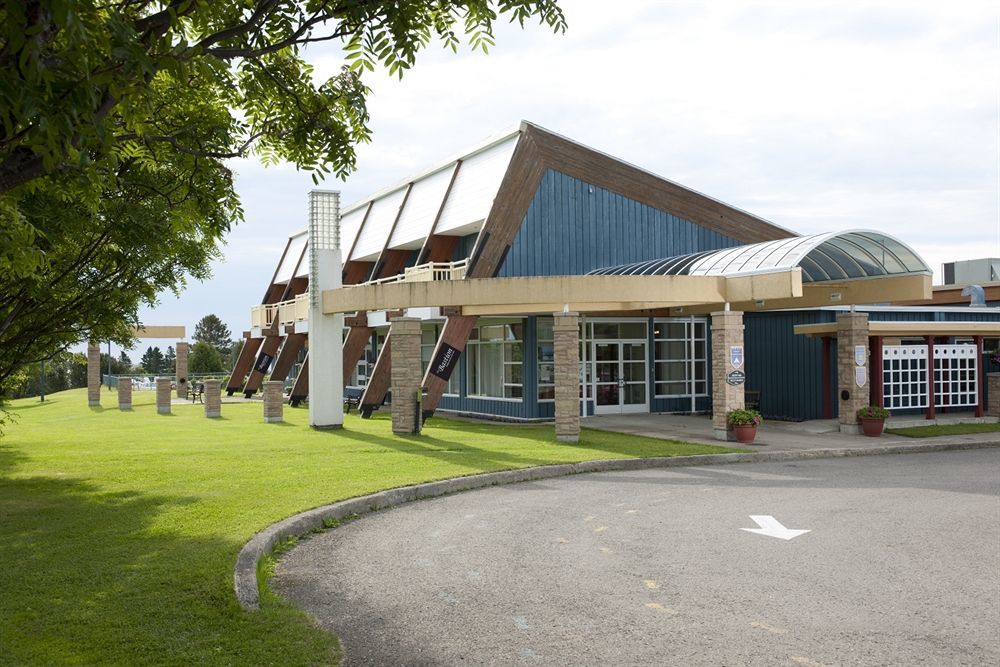 Hebergement Fort Prevel Saint Georges De Malbaie Exterior photo